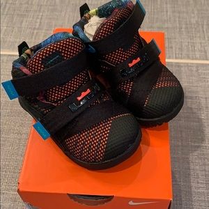 Nike Lebron Soldier IX